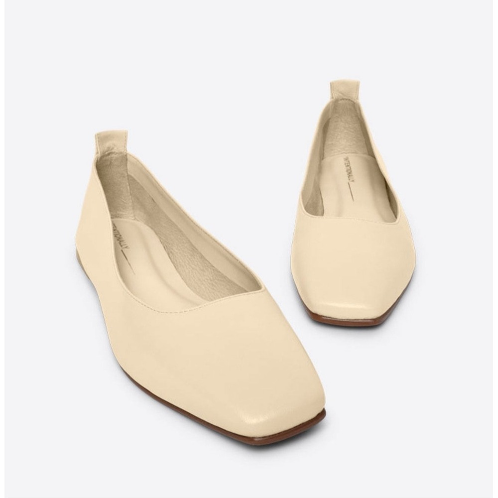 Intentionally Blank Image Leather Square Toe Ballet Flats Cream Size 39